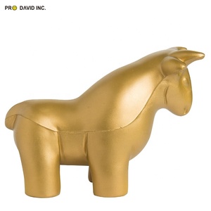Pelota de Ejercicio con Forma de Toro Dorado de PU de Alta Calidad a Precio de Fábrica, Juguetes Blandos para Aliviar el Estrés en Niños, Espuma con Logotipo Personalizable para Promociones - Product Image 6