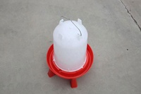 GREAT intelli Promotion Abreuvoir pour volailles et animaux avec pieds 4.5L 6L 8L 10L 14L Divers modèles abreuvoir à poulets