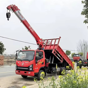 Grue montée sur camion Shacman 6,3 tonnes à bras droit pour le levage d'engins, le transport de marchandises <span class=keywords><strong>et</strong></span> la manutention de matériaux sur routes montagneuses - Product Image 1
