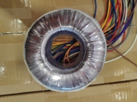 Transformateur toroïdal d'inverseur abaisseur basse fréquence transformateur annulaire personnalisé pour tapis roulant/UPS/fauteuil dentaire/lampe de serrage