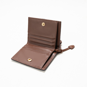 Portefeuille fin pour femme en cuir véritable marron, avec blocage RFID, porte-cartes, poche à monnaie zippée, portefeuille à double pli pour un usage quotidien - Product Image 4