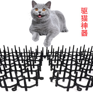 Alfombrilla Repelente de Plástico Negro con Púas Anti-Gatos, Rejilla Hexagonal, para Protección de Camas y Muebles, 12 Unidades por Caja - Product Image 3