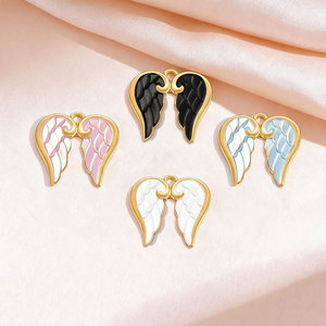 Breloques Ailes d'Ange Personnalisées de Luxe en Acier Inoxydable 316L Plaqué Or 14k 18k pour la Fabrication de Bijoux (Bracelets, Colliers) - Product Image 2