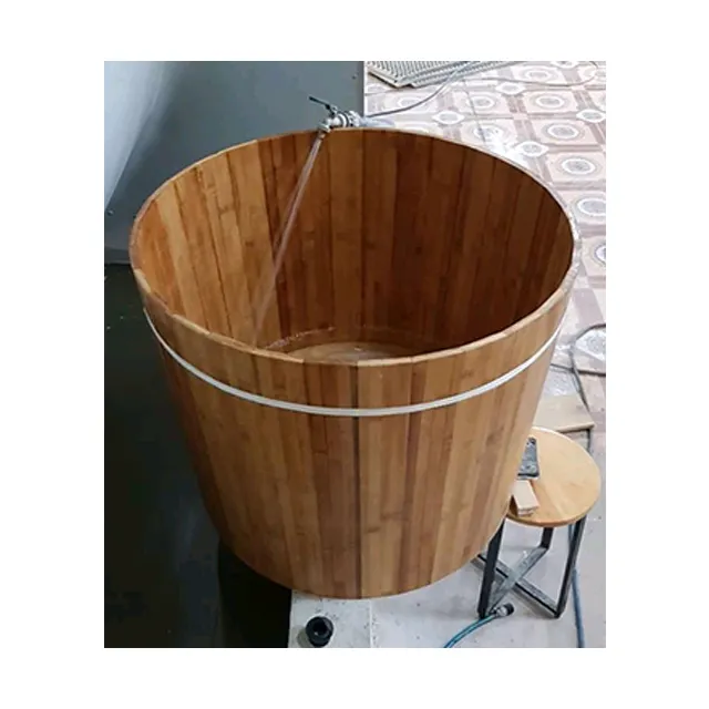 Baignoire en bois massif à cadre en bois, baignoire en bois naturel à baril en bois objet d'art, pour l'extérieur, du Vietnam (Kaylin + 84 817092069)