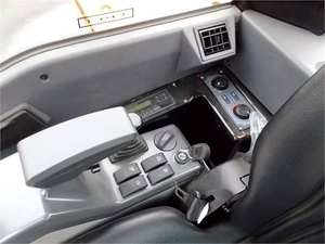 Mini-excavatrice compacte à bras oscillant nul, bien entretenue, 5,9 tonnes, 2022, SANY SY50U, excavatrices sur chenilles pour espaces restreints - Product Image 5