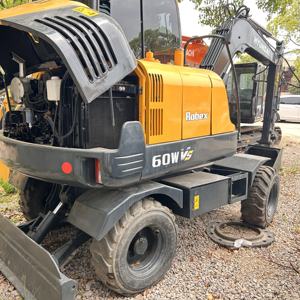 Performances de stabilité, excavatrice Hyundai R60WVS d'occasion, 6 tonnes, moteur, boîte de vitesses, composants d'origine - Product Image 6