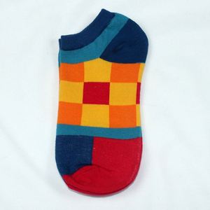 Chaussettes de cheville en coton multicolore pour femmes et hommes Chaussettes de <span class=keywords><strong>bateau</strong></span> de couleur unie avec caractéristique antidérapante Motif de dessin animé tissé - Product Image 6