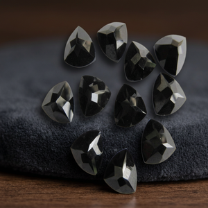 Diamant naturel noir AAA de 3,59 carats, taille trillion 9,9*9,4*4,9 mm, cultivé en laboratoire, qualité excellente, dureté 10 Mohs, pour bijoux - Product Image 3