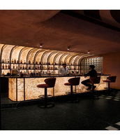 Meubles de bar contemporains pour l'extérieur, résistants à l'eau, en pierre et bois, avec finition verte circulaire rétroéclairée, design durable, pour la maison et les bars commerciaux