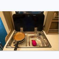 OEM ODM Chine Usine Haute Qualité Personnalisé Camping-car Carrosserie Arrière Coque Sandwich FRP Cuisine Coulissante Couleur Blanche 4 Personnes