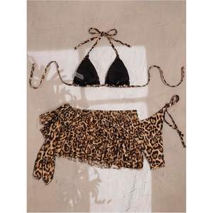 ชุดบิกินี่ลายเสือดาวสำหรับผู้หญิงแบบ 3 ชิ้น ชุดว่ายน้ำแบบผูกคอเว้าสูง พร้อมกระโปรงคลุม ผ้าสแปนเด็กซ์โพลีเอสเตอร์ยืดได้ - Product Image 6