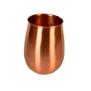 Verre à eau en cuivre écologique fait main pour l'eau potable fraîche, gobelet ayurvédique réutilisable au design classique - Product Image 1