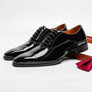 Zapatos de Vestir para Hombre, Estilo Británico, Oxford Formales para Negocios, Casuales, de Cuero Genuino, Hechos a Mano, con Cordones Abiertos, de Charol - Product Image 1