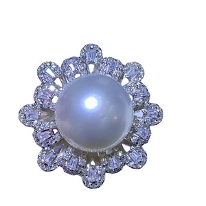 Anneaux en perles naturelles de 12-13 mm de Zhuji Wholesale, finition glacée froide, lisses et délicates, incrustés de zircon S925, taille ajustable - Product Image 4