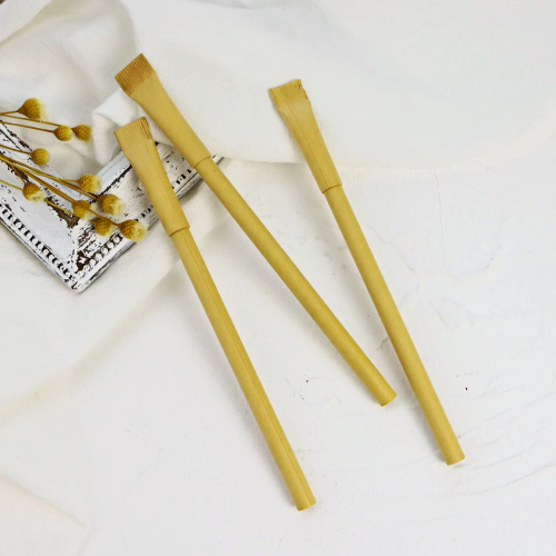 Penna a sfera ricicciata in carta