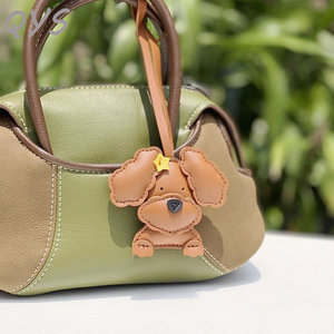 Llavero de Piel Sintética QYS con Diseño de Caniche, Colgante de Perro Rosa de Dibujos Animados para Bolso, Anillo para Llaves de Perro Teddy, Adorno para Bolso - Product Image 4