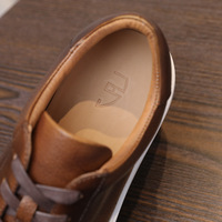 Haute qualité hommes en cuir de vache haut de gamme en cuir véritable décontracté extérieur amorti baskets course Skateboard marche Style chaussures