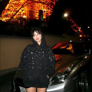 เสื้อฮู้ด Galaxy ประดับคริสตัล Rhinestone ระยิบระยับทั้งตัว ตกแต่งด้วยคริสตัลแบบ Hot Fix ตัดเย็บตามแบบ OEM เสื้อสตรีทแวร์แบบสวมหัวสั่งทำพิเศษ - Product Image 3