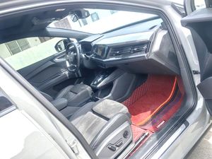 Audi <span class=keywords><strong>Q4</strong></span> <span class=keywords><strong>E</strong></span>-<span class=keywords><strong>tron</strong></span> 2024 de Lujo, Usado, 5 Plazas, SUV, Bajo Kilometraje, Excelente Estado, Como Nuevo, Autos Usados para Exportación - Product Image 6