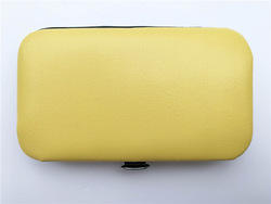 สีเหลือง