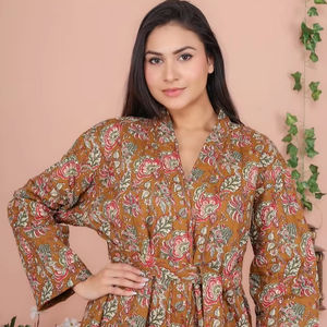 Bata de Baño Acolchada de Algodón Acogedora para Mujer con Mangas Largas, Tela Estampada, Estilo Kimono Reversible con Cinturón - Product Image 1