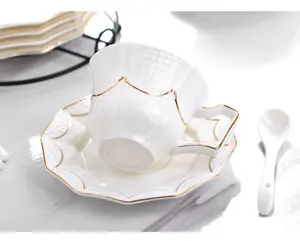 Первоклассная аутентичная керамическая кофейная чашка в европейском стиле, набор из 6 предметов, кофейная чашка из костяного фарфора, блюдце, подарочный набор для встреч
