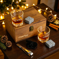 Set de regalo de piedras de granito para enfriar whisky con estante de madera y vasos, MOQ bajo