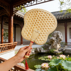 Handmade Round Fan Woven Wheat Straw Eco Friendly Manual Foldable Portable Fan Chinese Style - Product Image 2
