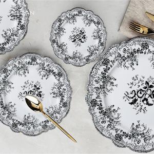 طقم عشاء من البورسلين العظمي حافة دانتيل أطباق ملونة زهور ديكور أدوات مائدة زفاف طقم عشاء سيراميك مخصص - Product Image 4