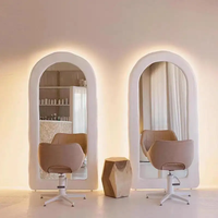 Cermin Dinding Lengkung Putih Gaya Krim dengan Lampu LED untuk Salon Rambut, Stasiun Penataan Rambut, Cermin Salon Penata Rambut