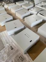 Boîtier en tôle d'aluminium et d'acier inoxydable sur mesure, tolérance de 0,1 mm, découpe laser, revêtement en poudre, service OEM