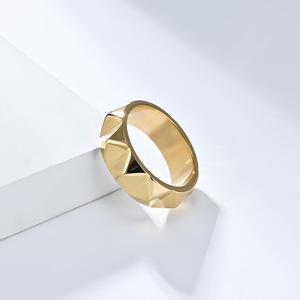 Bague <span class=keywords><strong>de</strong></span> mode unisexe en acier inoxydable plaqué or, anti-ternissement, avec motif 'Broken Window', pour hommes et femmes, idéale comme cadeau - Product Image 3