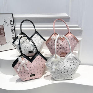 Sac à main décontracté de grande capacité, de haute qualité et à la mode, avec un beau nœud imprimé en dentelle - Product Image 1