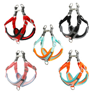 Correa reflectante ajustable de gamuza para pasear perros, fabricada en cuero y gamuza, diseñada para evitar que se escape. Marca Z, en stock. - Product Image 3