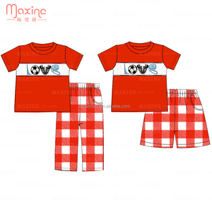 Boutique Collection <span class=keywords><strong>de</strong></span> vêtements pour <span class=keywords><strong>petit</strong></span> garçon Ensemble 2 pièces pour tout-petits garçons Vêtements smockés pour enfants Football Broderie Tenue d'été - Product Image 2