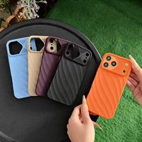 Coques de téléphone anti-chute en TPU coloré à dissipation thermique avec trous ondulés populaires de l'usine BAILI pour iPhone 12 13 14 Pro Max