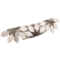 Mosaïque de marbre à jet d'eau de style moderne, forme de fleur, surface polie, pour la décoration murale intérieure des salles de bain des hôtels, garantie 5 ans