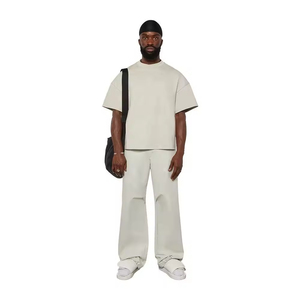 <span class=keywords><strong>T</strong></span>-Shirt Oversize Cropped con Logo Personalizzato, Alta Qualità, 260 GSM, 100% Cotone, Vestibilità Ampia con Spalle Scese - Product Image 1