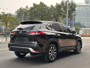 Toyota Frontlander 2.0L version luxe, voiture d'occasion 2023 en excellent état - Product Image 2