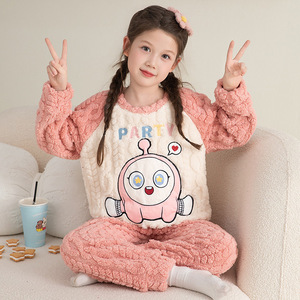 Pijama <span class=keywords><strong>de</strong></span> lana gruesa con forro polar <span class=keywords><strong>de</strong></span> invierno con patrón <span class=keywords><strong>de</strong></span> dibujos animados para mujer, ropa cálida <span class=keywords><strong>de</strong></span> manga larga <span class=keywords><strong>de</strong></span> poliéster 100% para el hogar - Product Image 1