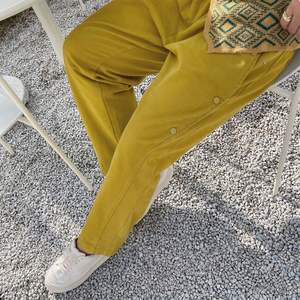 กางเกงผู้หญิงไซส์ใหญ่พิเศษมาใหม่กางเกงลำลองขาตรงเอวยางยืดสีมัสตาร์ด N8217ฤดูใบไม้ร่วงฤดูหนาว - Product Image 4