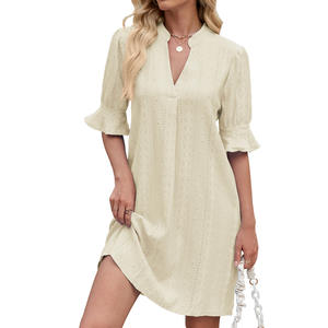 Nouveau printemps été robes couleur unie col en V lâche <span class=keywords><strong>plissé</strong></span> cinq manches t-shirt décontracté femmes robe - Product Image 2