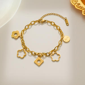 Accesorios de moda, accesorios impermeables de acero inoxidable, pulsera de cadena con abalorio de corazón de flor mate chapada en oro para mujer - Product Image 5