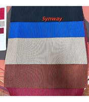 Tissu en polyester tissé de 1,3 mm, matériau durable adapté aux canapés, aux coussins de siège, aux bagages et à divers projets de décoration intérieure.