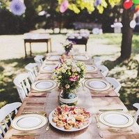 Assiettes jetables en plastique à bord doré, pour 100 personnes, pour fêtes et mariages, 7 pouces, 10 pouces, assiettes à dessert, imperméables