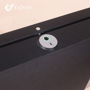 Производитель Yadao, роскошная черная квадратная шкатулка для ювелирных изделий с блокировкой отпечатков пальцев, шкатулка для ювелирных изделий из искусственной кожи с логотипом, большое ожерелье, шкатулка для ювелирных изделий - Product Image 3