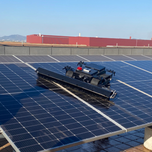 Equipo de limpieza automático de paneles solares, cepillo de limpieza de paneles solares fotovoltaicos, máquina limpiadora de robots de limpieza de paneles solares - Product Image 1