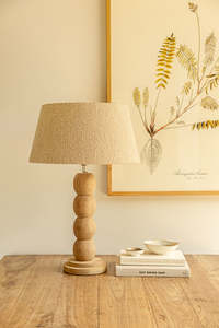 Lampe électrique Art Déco en bois avec motif végétal, finition naturelle, pour chambre et salon élégants - Product Image 2