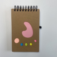 Bloc-notes promotionnel jaune 9*14cm en papier kraft souple avec spirale, impression de logo personnalisée et porte-stylo pour entreprises