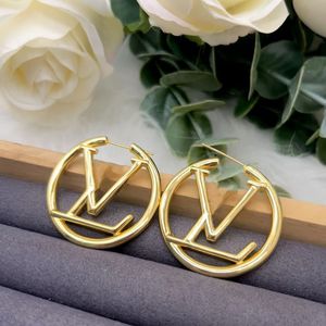 Pendientes <span class=keywords><strong>de</strong></span> <span class=keywords><strong>Aro</strong></span> Grandes <span class=keywords><strong>de</strong></span> Acero Inoxidable con Diseño <span class=keywords><strong>de</strong></span> Letra 'E' Chapados en <span class=keywords><strong>Oro</strong></span> <span class=keywords><strong>de</strong></span> 18K y Circonitas, <span class=keywords><strong>de</strong></span> Lujo, Antideslustre, Ideales para Fiestas, Venta al por Mayor - Product Image 1